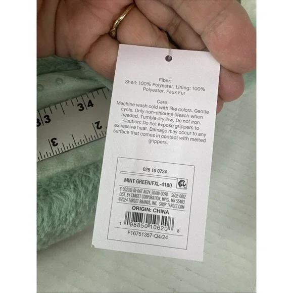 Auden Women's 0768 M/L 8-12 Faux Fur Slipper Socks Mint Green Gripper Bottom NWT - Picture 8 of 10